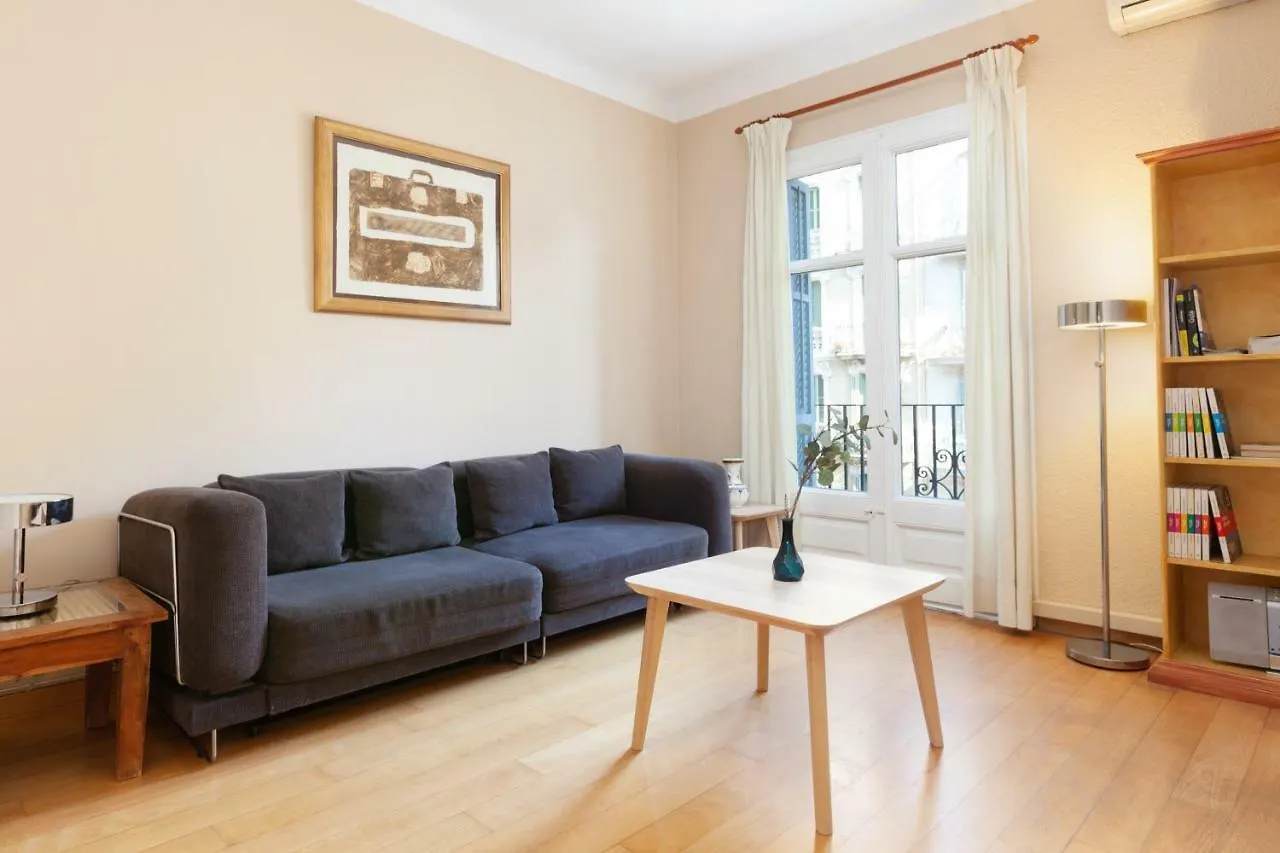 Enrique Granados Apartment Barcelona