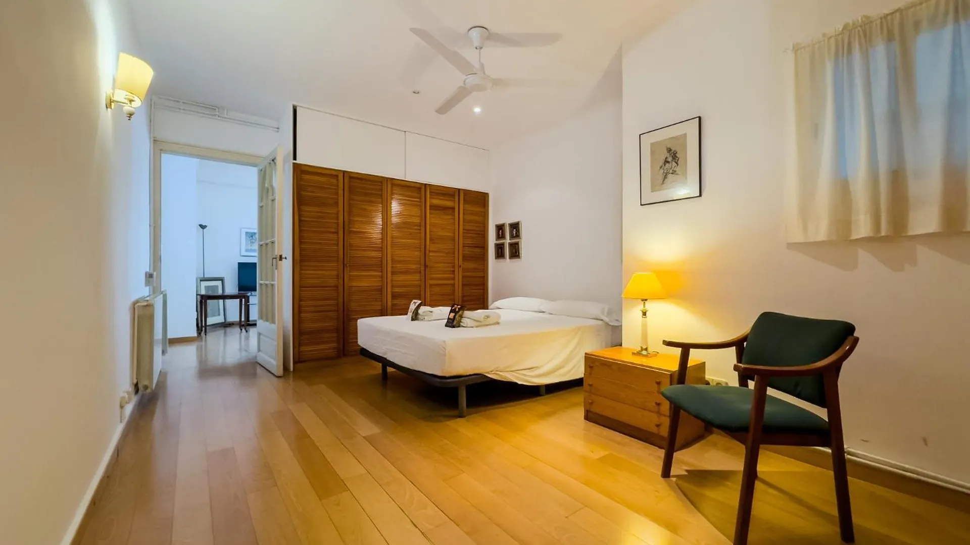 Enrique Granados Apartment Barcelona
