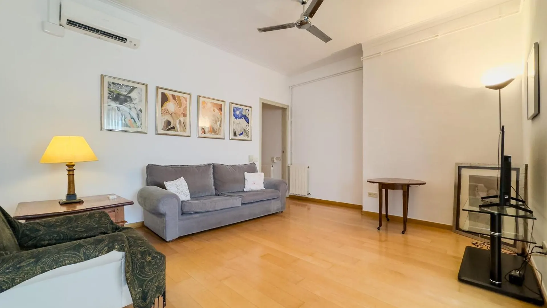 Enrique Granados Apartment Barcelona
