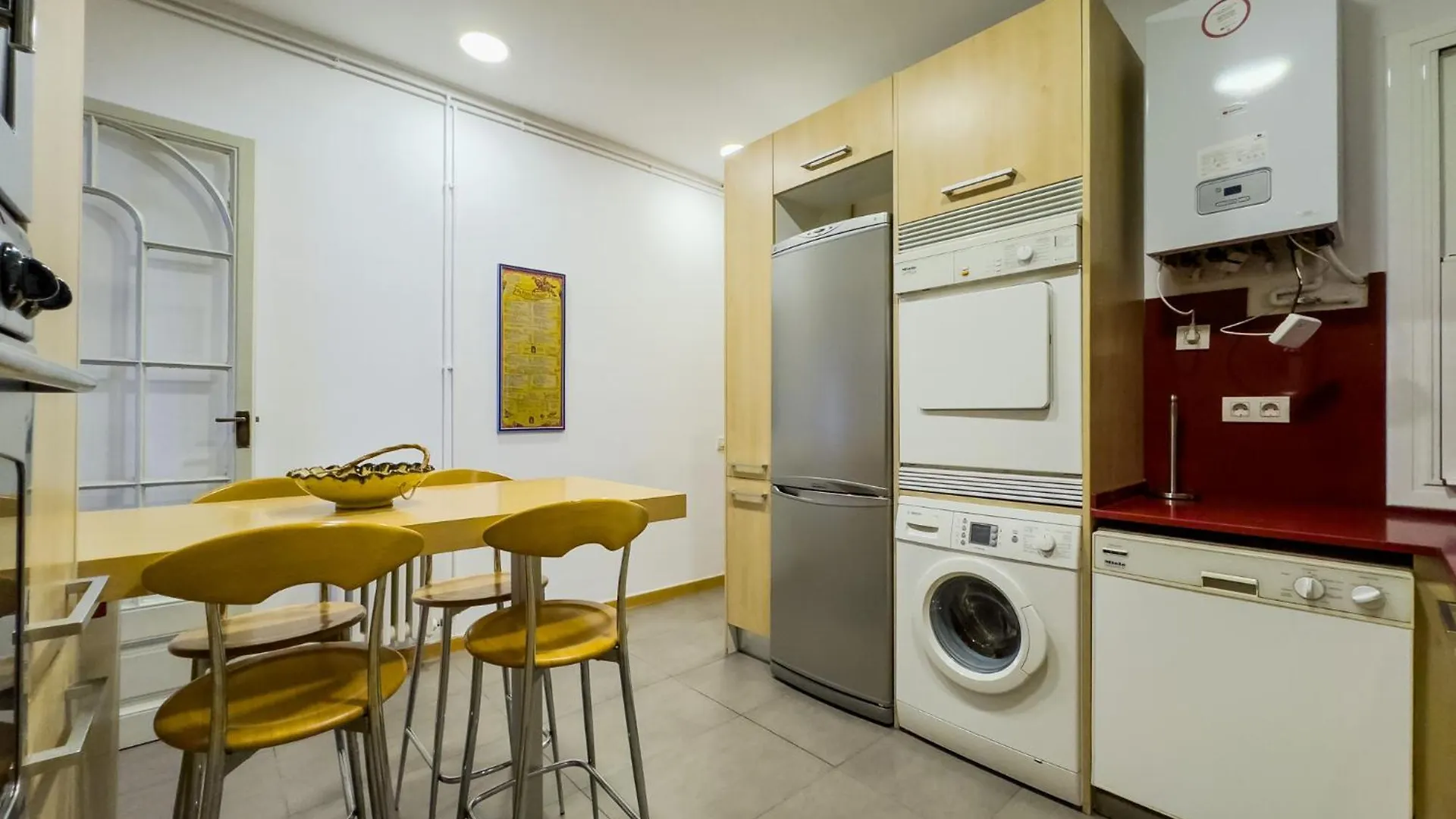 Enrique Granados Apartment Barcelona