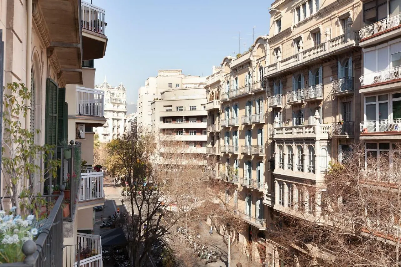 Enrique Granados Apartment Barcelona