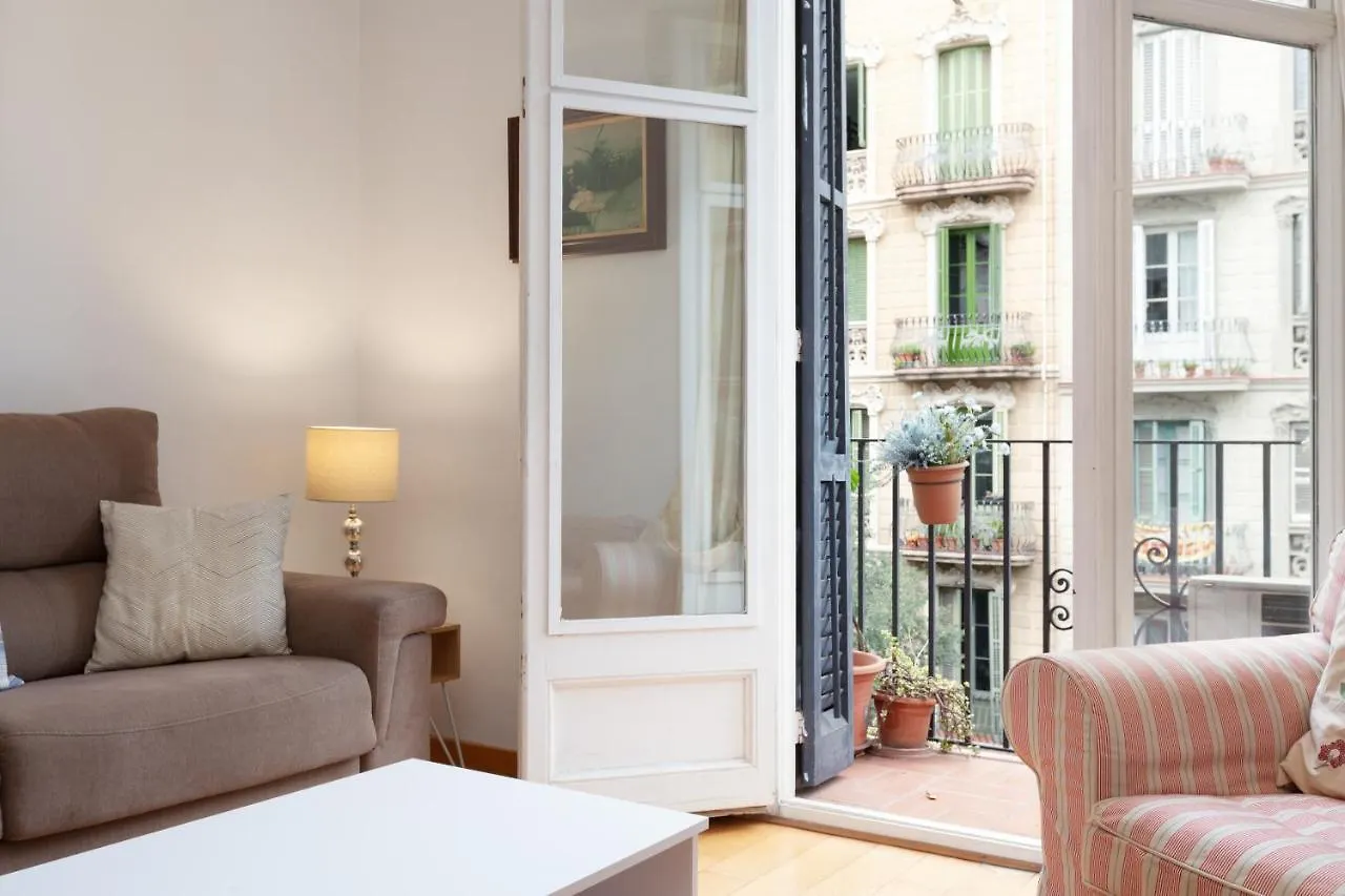 Enrique Granados Apartment Barcelona