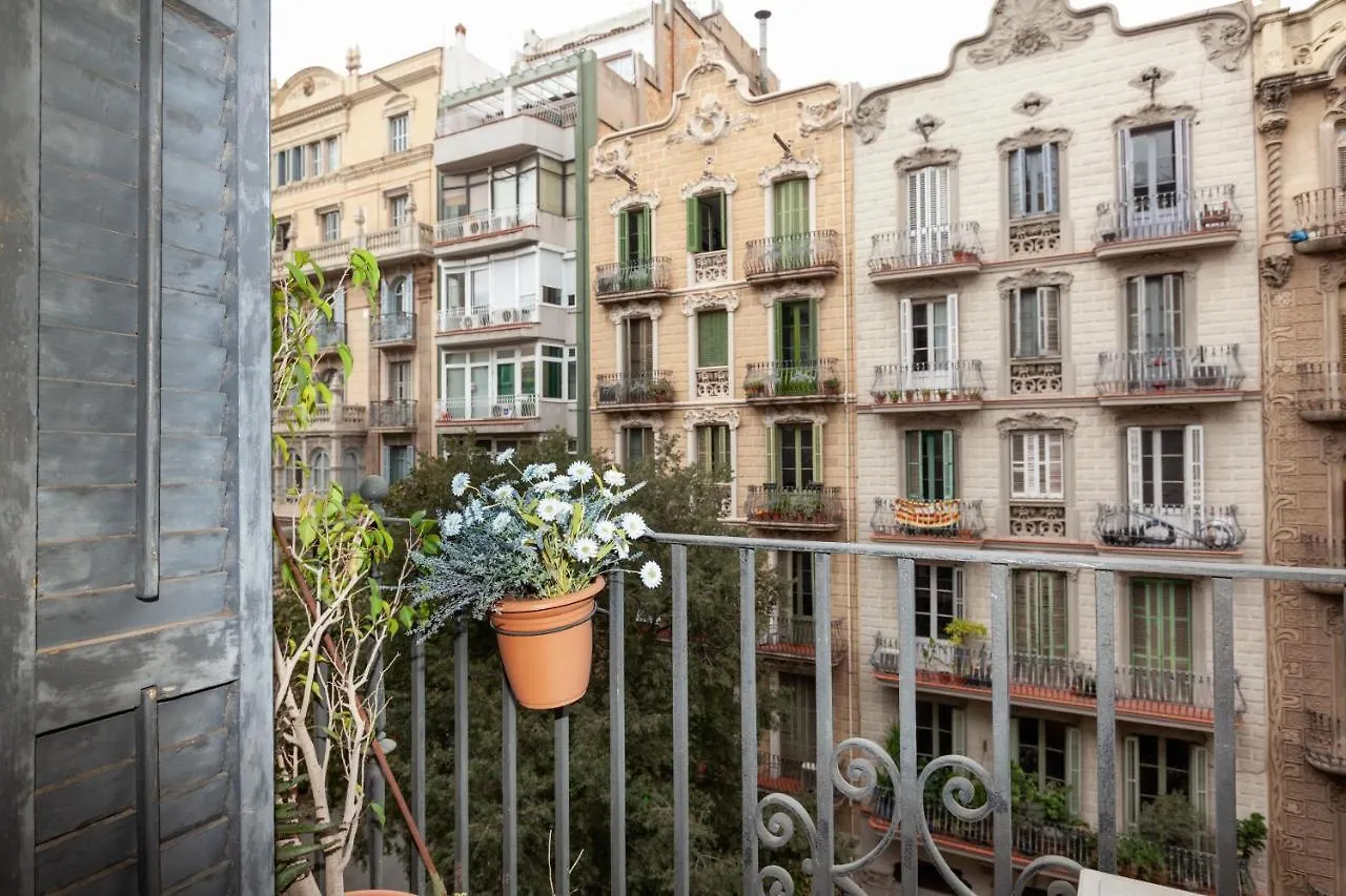 Enrique Granados Apartment Barcelona
